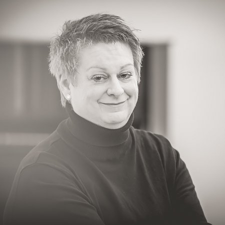 Annette Schäfer, Geschäftsführung
